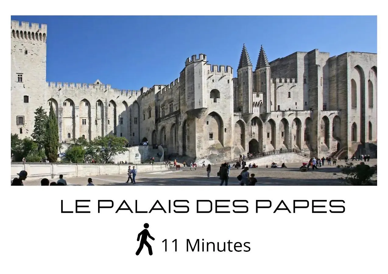 Appartement Charmant Studio Tres Bien Situe Aux Remparts Avignon